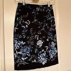 White House Black Market Pencil Skirt (Black/Blue Floral Print - Size 00)